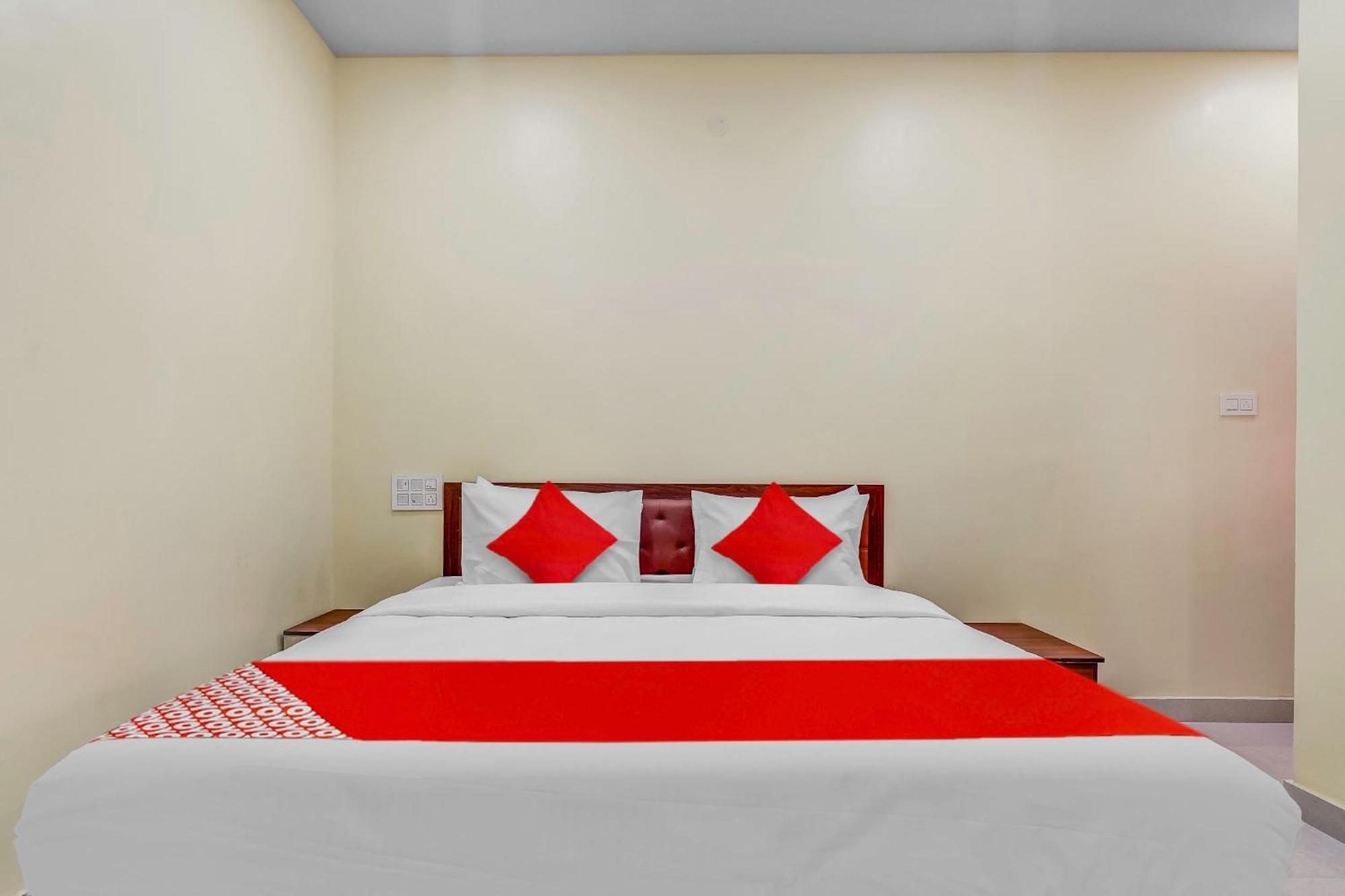 Oyo Flagship Hotel Ayodhya Бенґалуру Екстер'єр фото