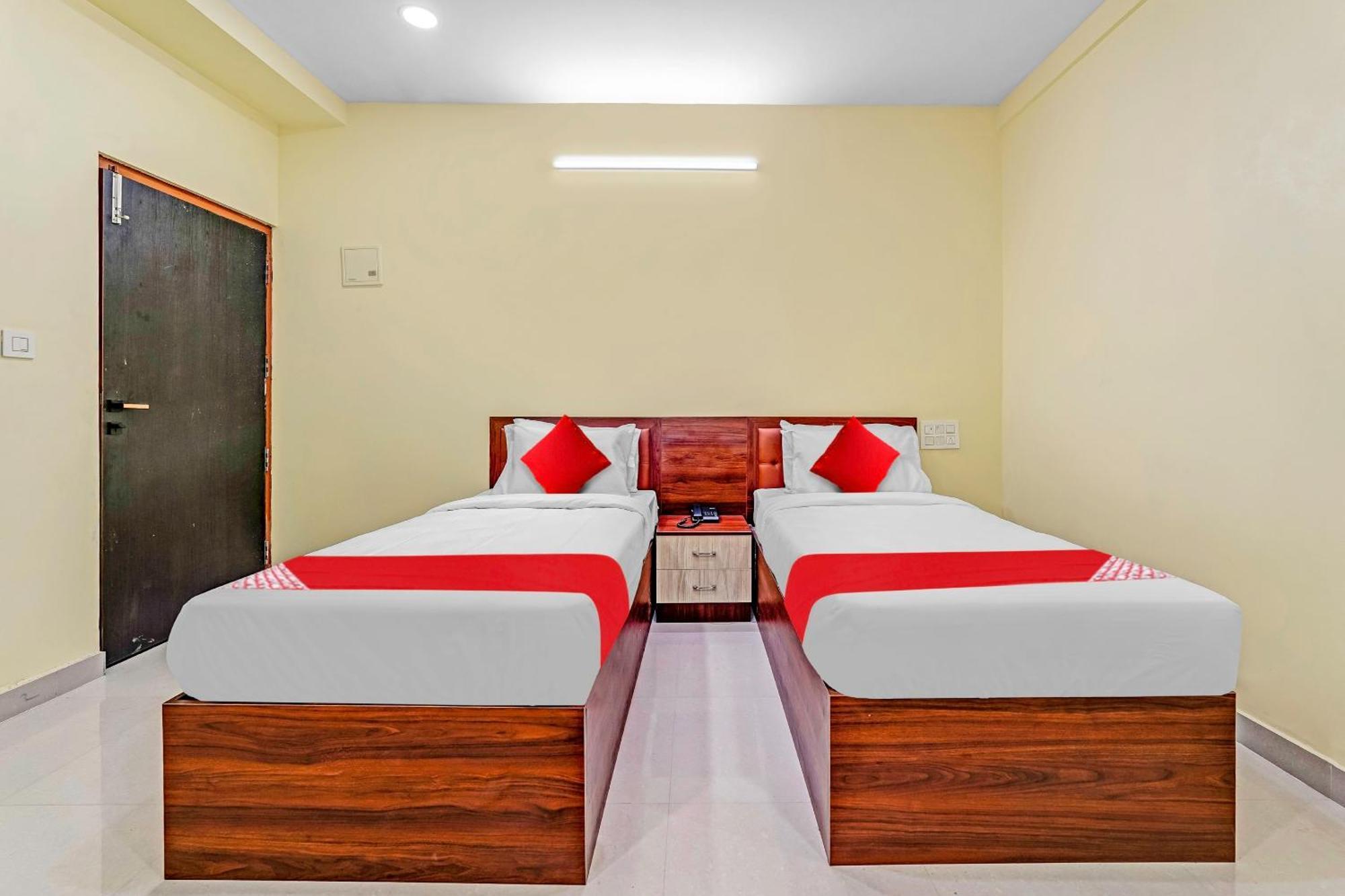 Oyo Flagship Hotel Ayodhya Бенґалуру Екстер'єр фото