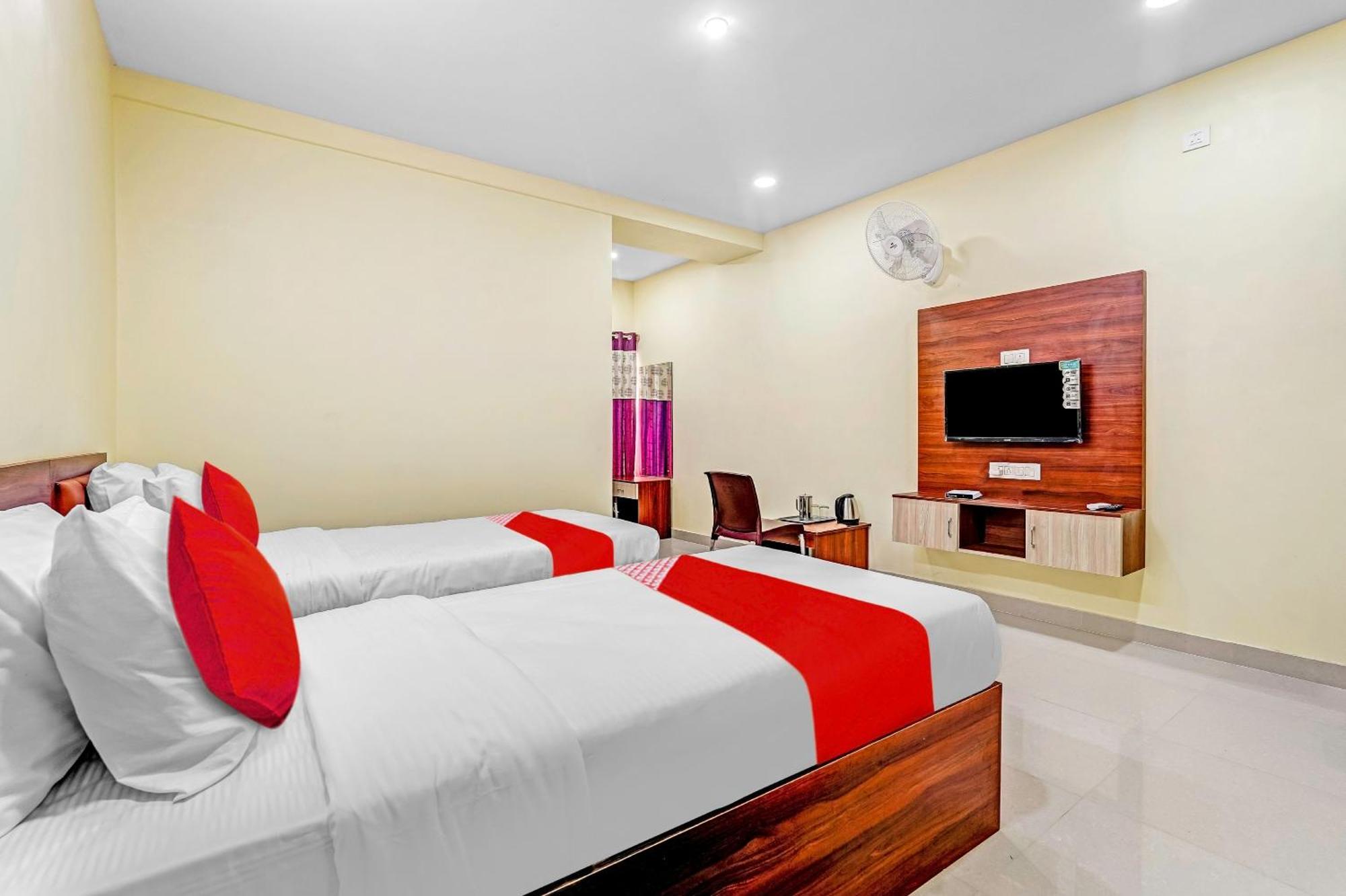 Oyo Flagship Hotel Ayodhya Бенґалуру Екстер'єр фото