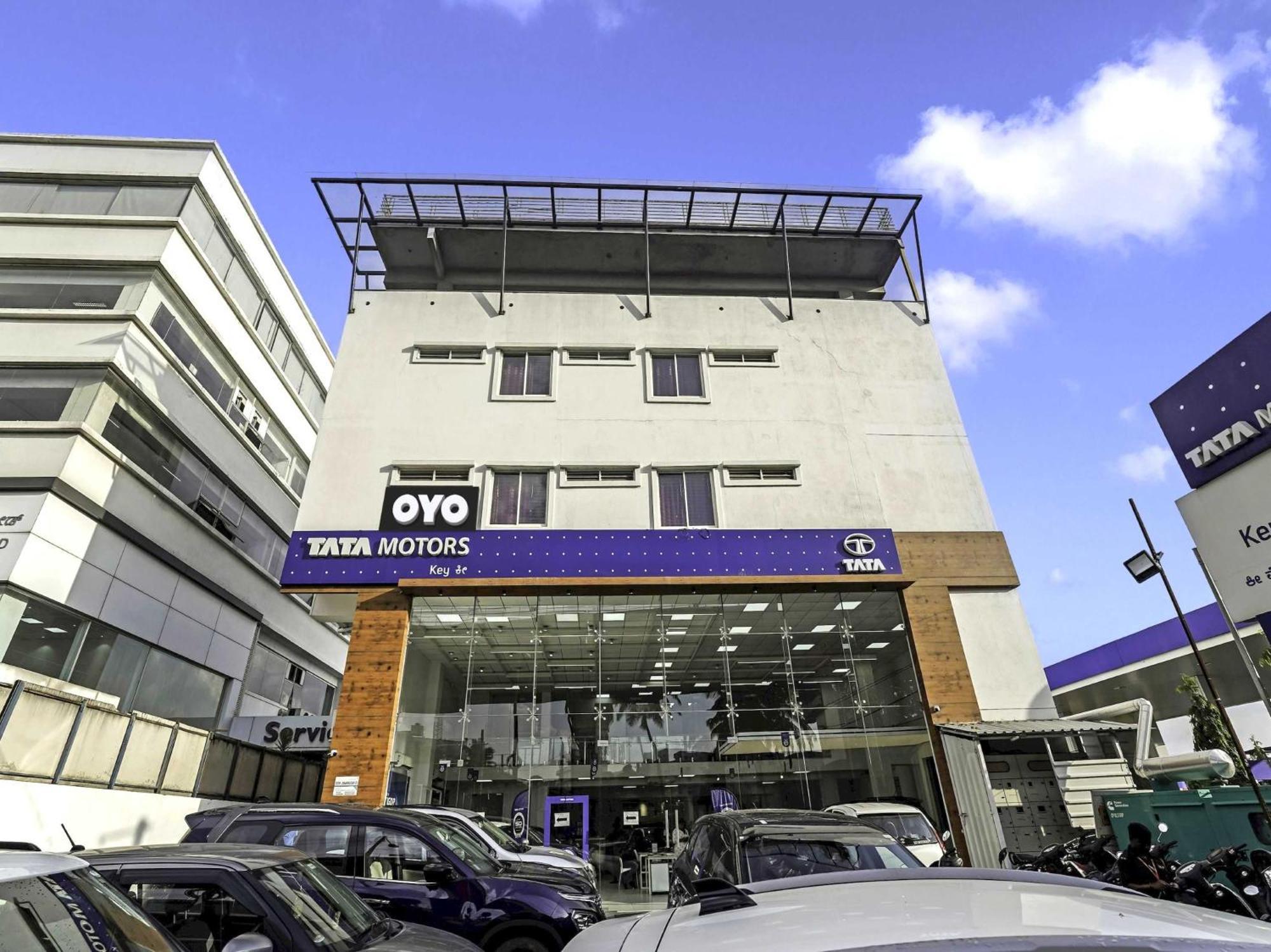 Oyo Flagship Hotel Ayodhya Бенґалуру Екстер'єр фото