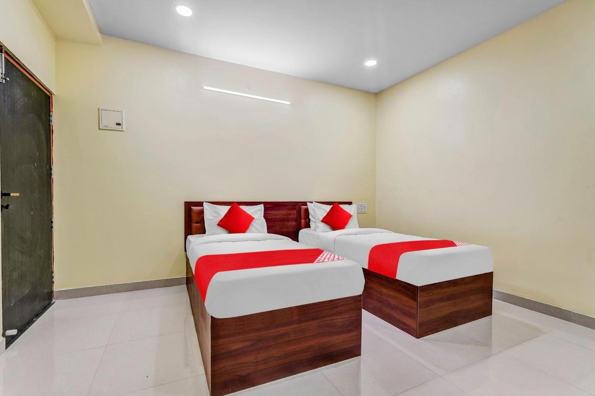 Oyo Flagship Hotel Ayodhya Бенґалуру Екстер'єр фото